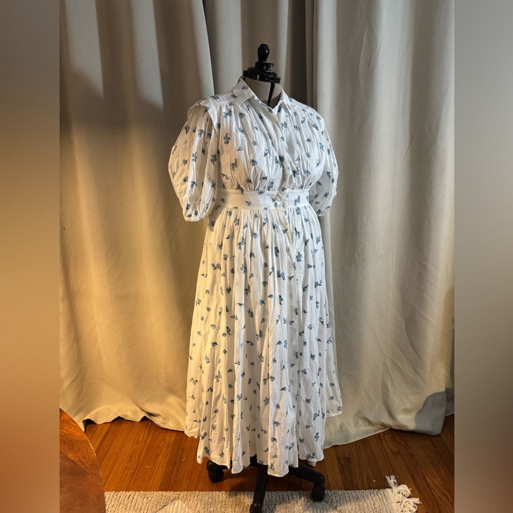 Cute embroidered 50s style dress